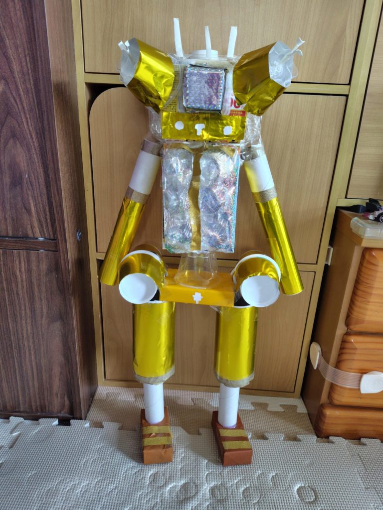 ロボット〜大好きなウルトラ怪獣に似せて〜