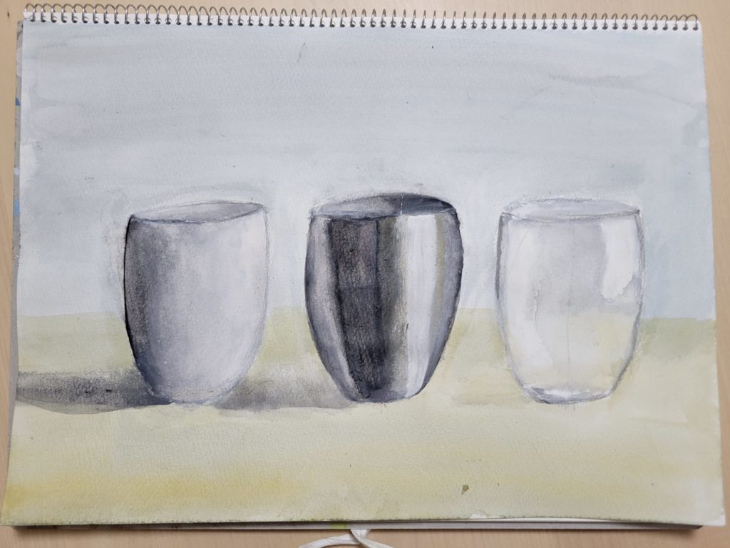 陶器・金属・ガラスのコップ