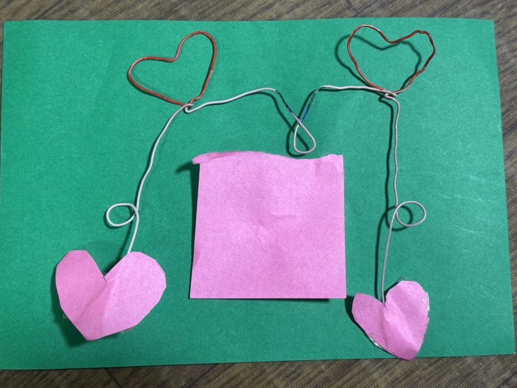 ハートがいっぱいやじろべえ